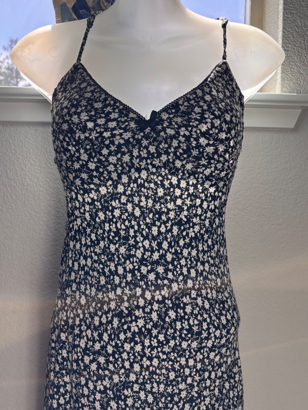Bershka Halter Neck Black & White Floral Dress - Picture 2 of 6